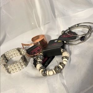 🌱 Lot of 4 paparazzi vintage pieces